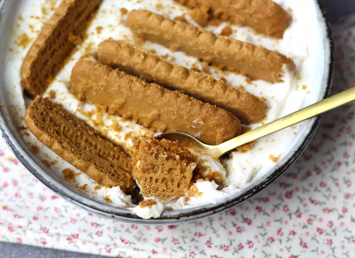 Стъпка 4: Украсете, сервирайте и се наслаждавайте