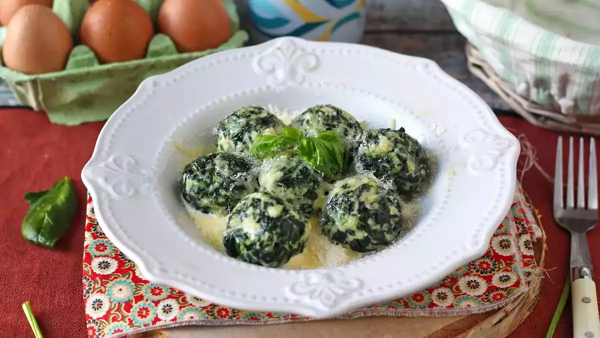 12 печени празнични ястия, които са лесни за приготвяне предварително (и винаги изглеждат страхотно на масата)