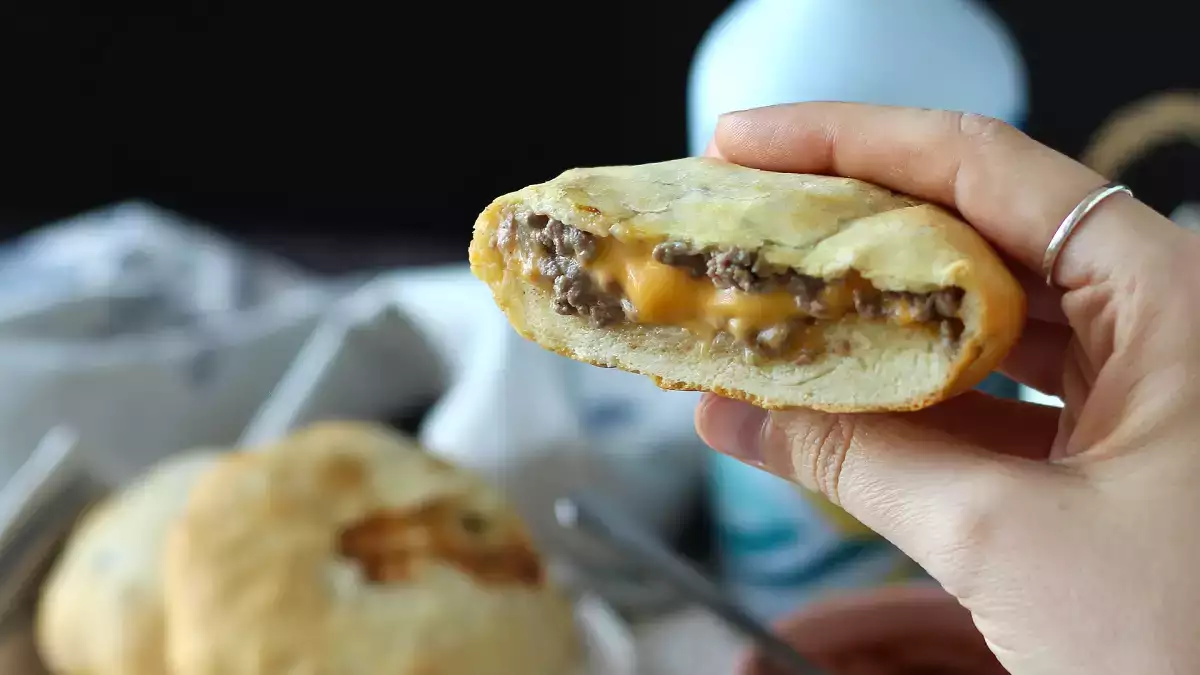 Тези 10 рецепти с топено сирене побъркват всички (и скоро ще разберете защо)