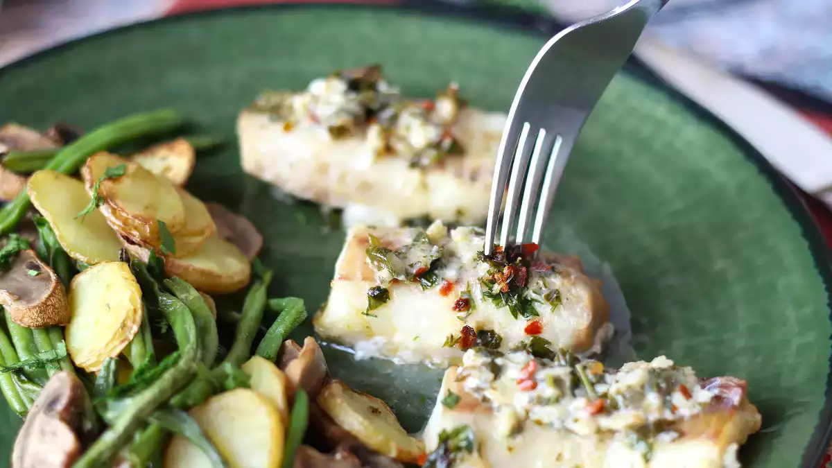 Треска във фритюрник с горещ въздух: 4 лесни и вкусни рецепти, които ще ви накарат да забравите обичайната вечеря