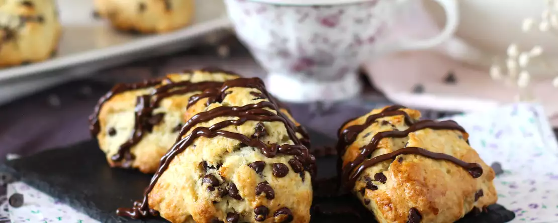 4 английски сладкиша за чай в пет часа и пътуване направо в Англия