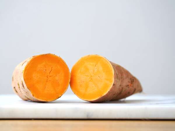 Мога ли да ям сладките си картофи, ако са покълнали?