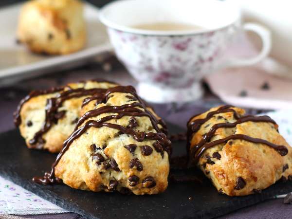 4 английски сладкиша за чай в пет часа и пътуване направо в Англия