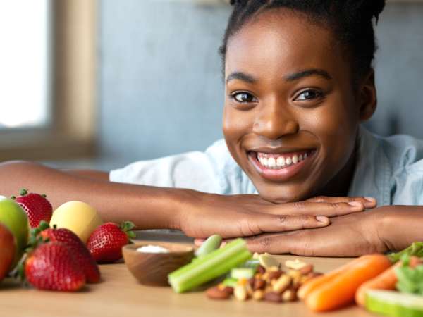 10 храни за по-бели зъби: какво наистина да ядем