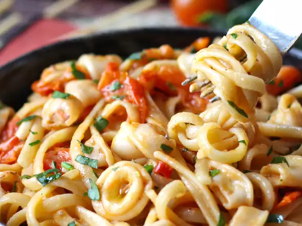 4 първи ястия със замразена риба, готови за минути: лесни, вкусни и умни рецепти, които ви спестяват обяд и вечеря