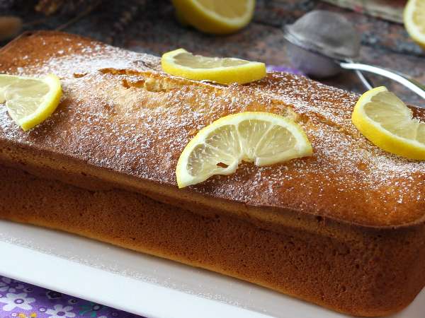 10 рецепти за лимонови торти, които са толкова меки и ароматни, че никой не може да се спре на първото парче