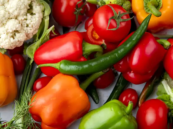 Фибрите не са само едни: как се различават разтворимите и неразтворимите фибри и какво правят те в червата ви