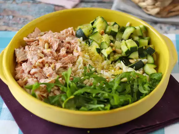 Орзо: какво представлява, как да го приготвяме и защо тази малка паста е толкова подходяща за супи, салати и кремообразни ястия.