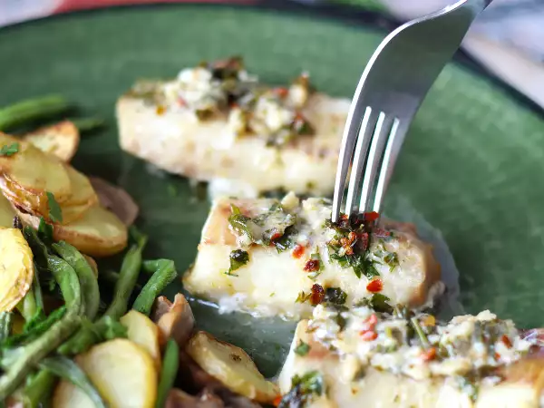 Треска във фритюрник с горещ въздух: 4 лесни и вкусни рецепти, които ще ви накарат да забравите обичайната вечеря