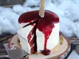 Статии: „Red Velvet“ за Хелоуин: ефектната торта, която веднага привлича погледите