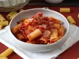 Рецепта Pasta all'amatriciana, традиционната рецепта, обяснена стъпка по стъпка