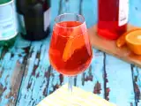 Рецепта Spritz, известният италиански коктейл с aperol