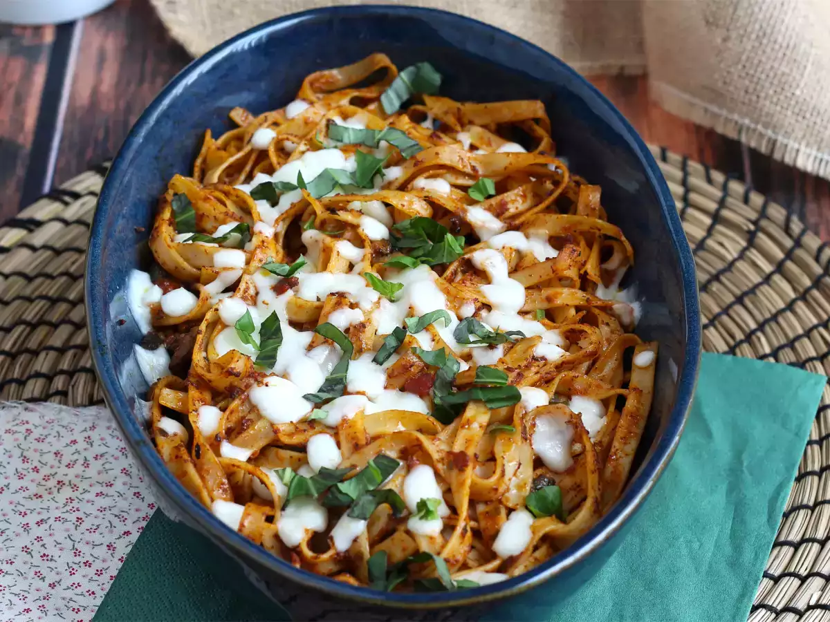 Рецепта Tagliatelle al forno - рецептата за използване на остатъците от паста, която не позволява изхвърляне на отпадъци