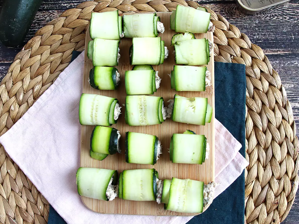 Рецепта Рула от тиквички и сардини