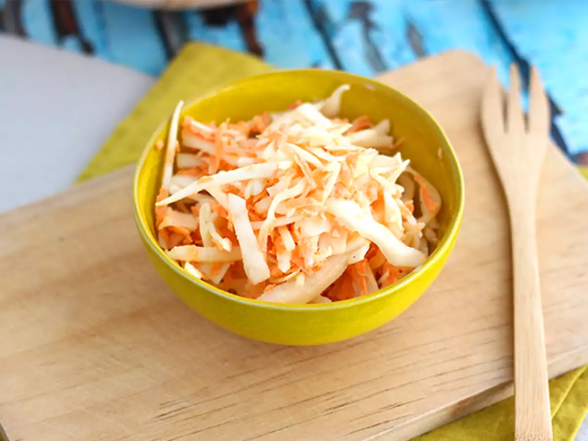 Рецепта Американска салата coleslaw (салата от зеле и моркови)