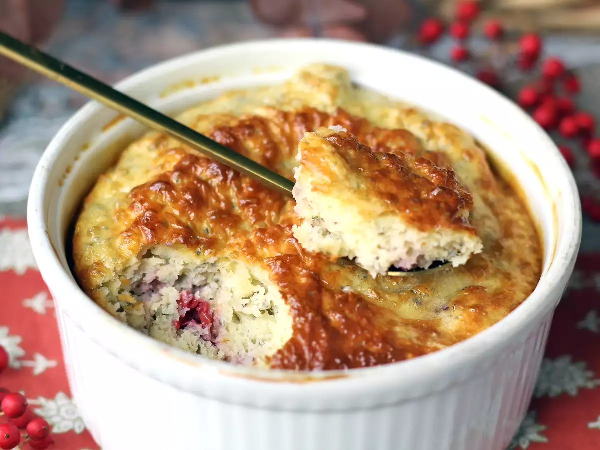 Рецепта Суперпроста протеинова торта с червени плодове