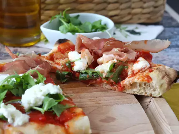 Рецепта Вкусна пинса, която се приготвя много бързо