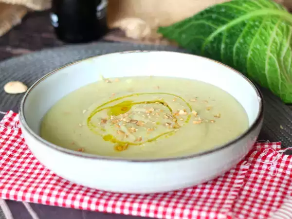 Рецепта Крем супа от кейл и картофи в бърза готварска печка