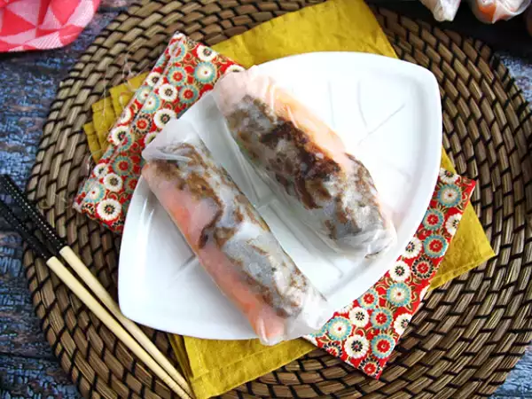 Рецепта Пролетни рулца - мариновано говеждо месо