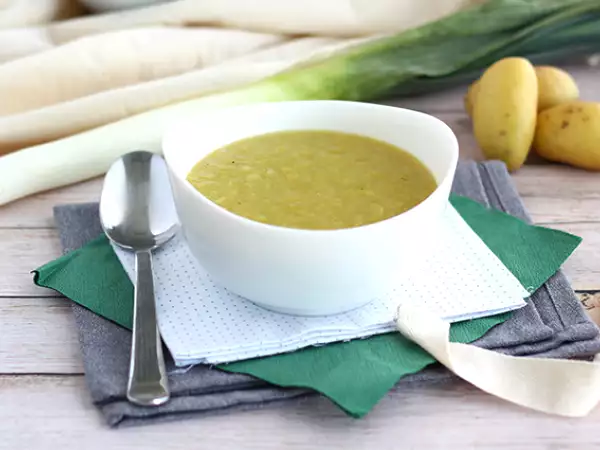 Рецепта Бърза и лесна супа от праз и картофи