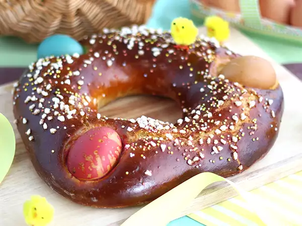 Рецепта Mouna, традиционният великденски бриош