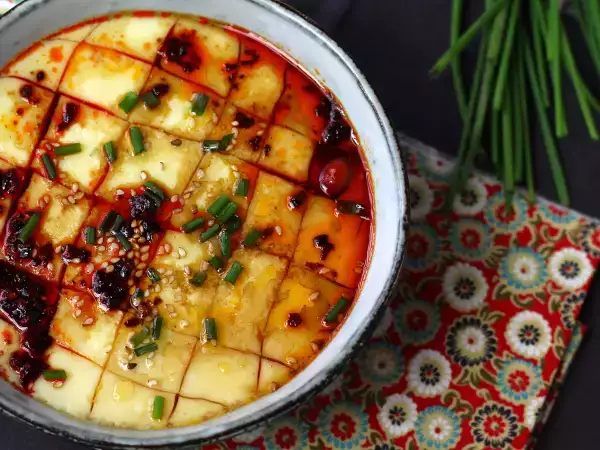 Рецепта Китайски яйца на пара: китайската рецепта за копринени яйца на пара само с две съставки!