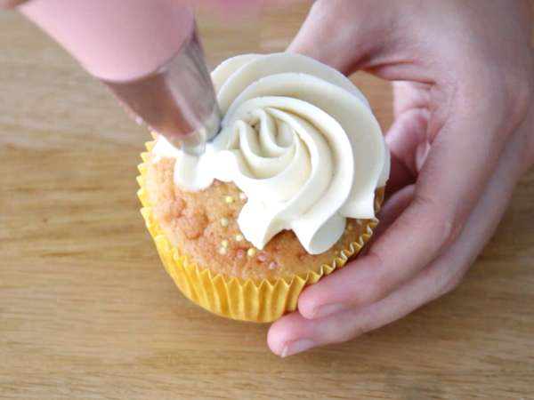 Купкейкове, украсени за Коледа - Подготовка стъпка 16