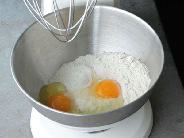 Леки палачинки без глутен и млечни продукти - Подготовка стъпка 1