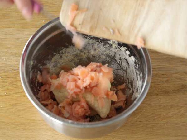 Шишчета с пушена сьомга и копър - Подготовка стъпка 3