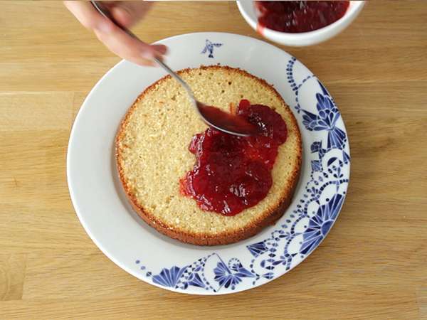 Виктория бисквитена торта - Подготовка стъпка 5