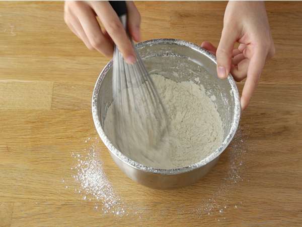 Торта Tres Leches с три млека - Подготовка стъпка 1