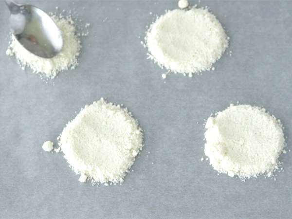 Чипс от пармезан с билки и подправки - Подготовка стъпка 1