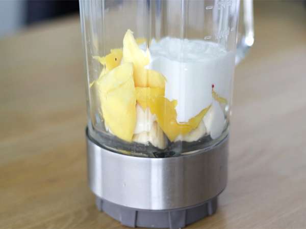 Купа за смути с манго и банан - Подготовка стъпка 1