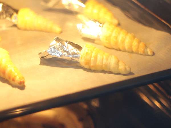 Шишарки от бутер тесто със сьомга и лук - Подготовка стъпка 4