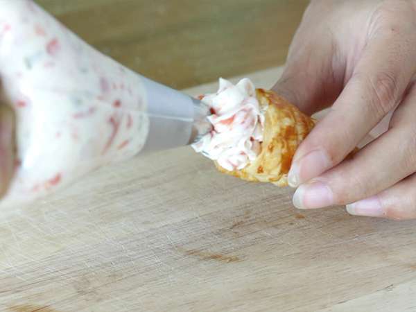 Шишарки от бутер тесто със сьомга и лук - Подготовка стъпка 6