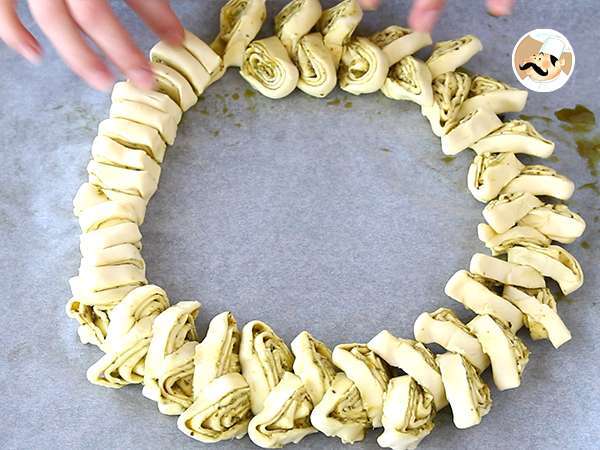 Венец от бутер тесто с песто за аперитив - Подготовка стъпка 5