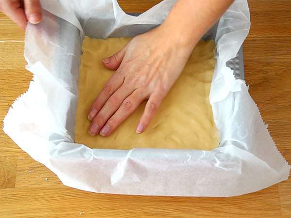 Домашно приготвен Twix или Сладкарски милионер - Подготовка стъпка 2