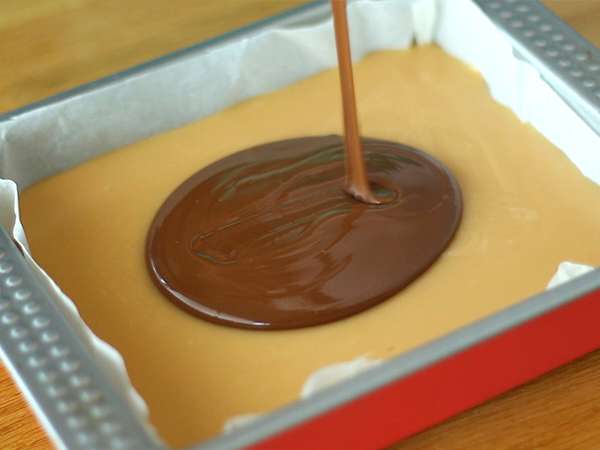 Домашно приготвен Twix или Сладкарски милионер - Подготовка стъпка 6