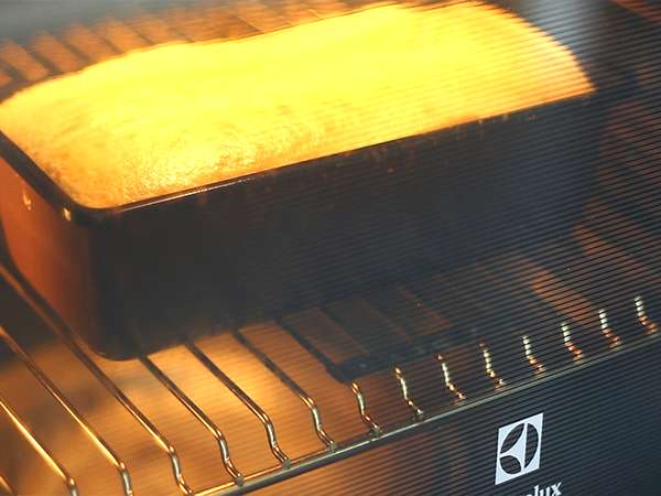 Вкусно влажна торта с кондензирано мляко - Подготовка стъпка 3