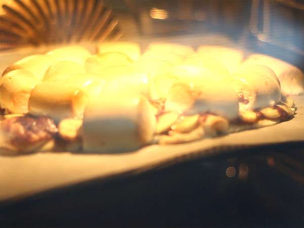 Сладка пица с банан и шоколад - Подготовка стъпка 4