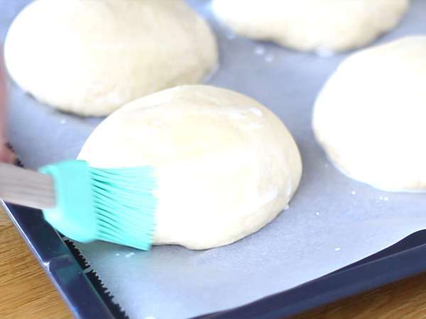 Домашно приготвени кифлички за бургери - Подготовка стъпка 6