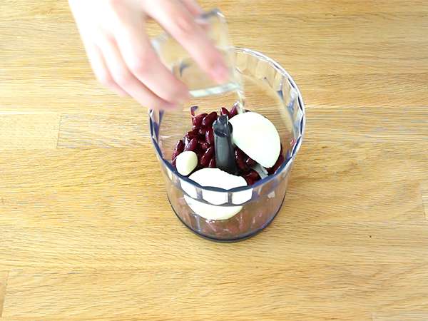 Вегетариански бургер с червен боб - Подготовка стъпка 1