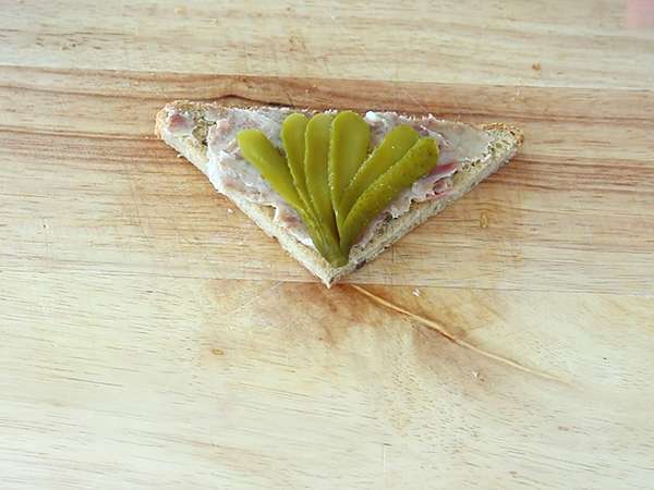 Препечен хляб с рилети и корнишони - Подготовка стъпка 4