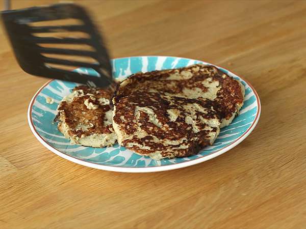 Бързи безглутенови палачинки (банани + яйца) - Подготовка стъпка 4