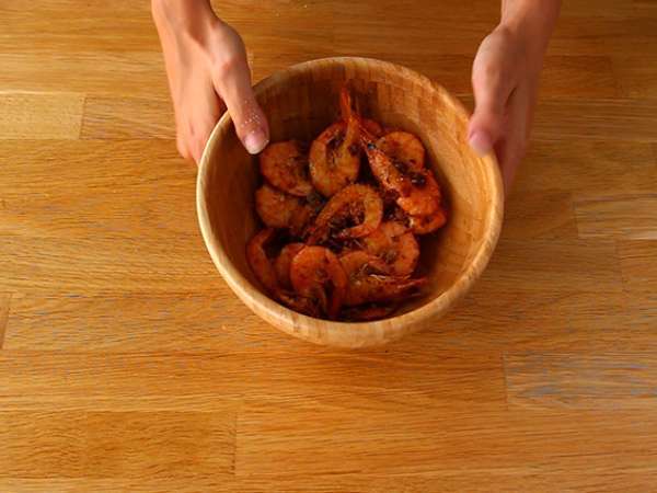 Скариди, фламбирани в уиски - подробна рецепта - Подготовка стъпка 4