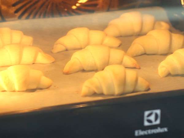 Кроасани с кондензирано мляко - Подготовка стъпка 6