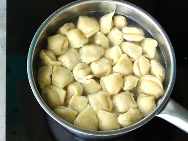 Тортелини с пармезан, шунка и босилек - Подготовка стъпка 8