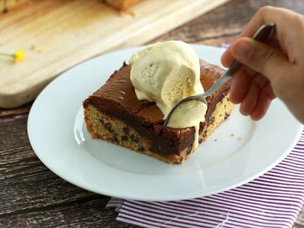 Торта с бисквити и брауни, идеална за лека закуска! - Подготовка стъпка 8