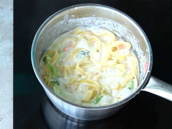 Паста за едно гърне - Талиатели със сьомга и броколи - Подготовка стъпка 3