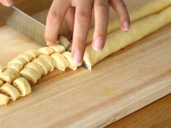 Бързи и лесни длани от бутер тесто - Подготовка стъпка 4